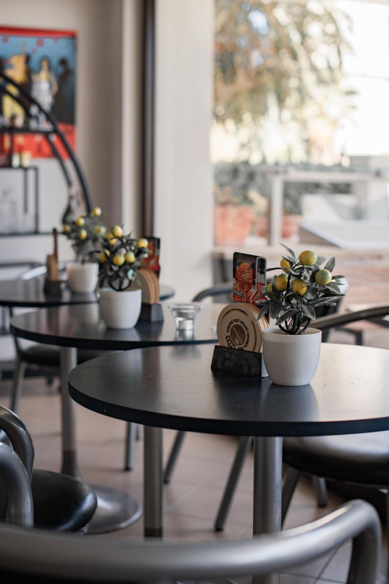 Hotel Re Leone Rimini Exterior photo