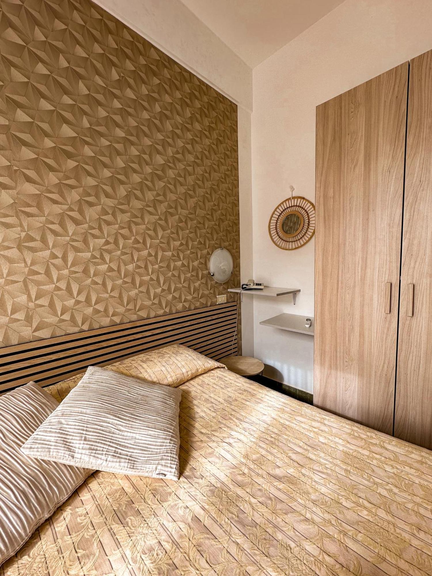 Hotel Re Leone Rimini Exterior photo