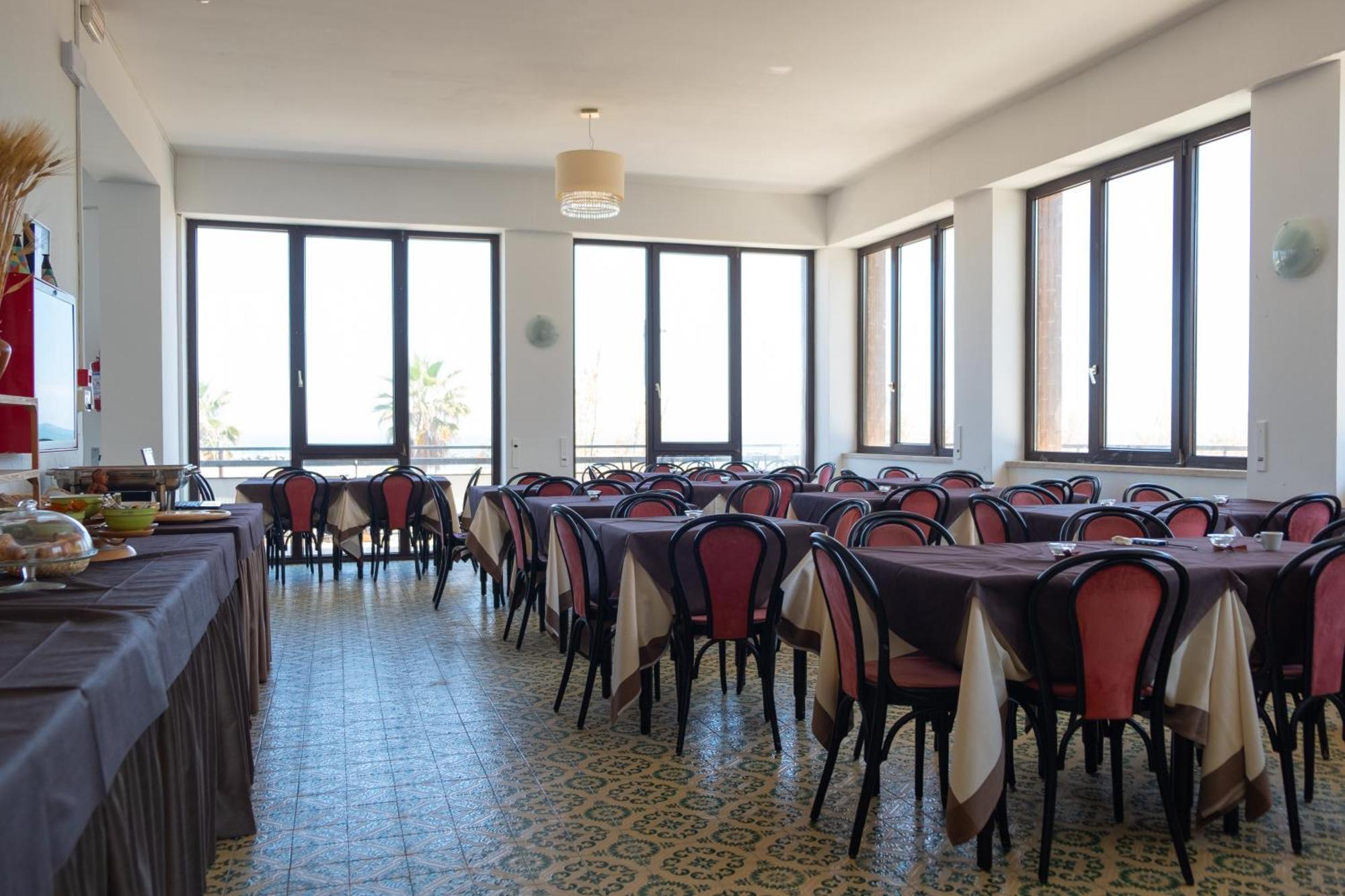 Hotel Re Leone Rimini Exterior photo