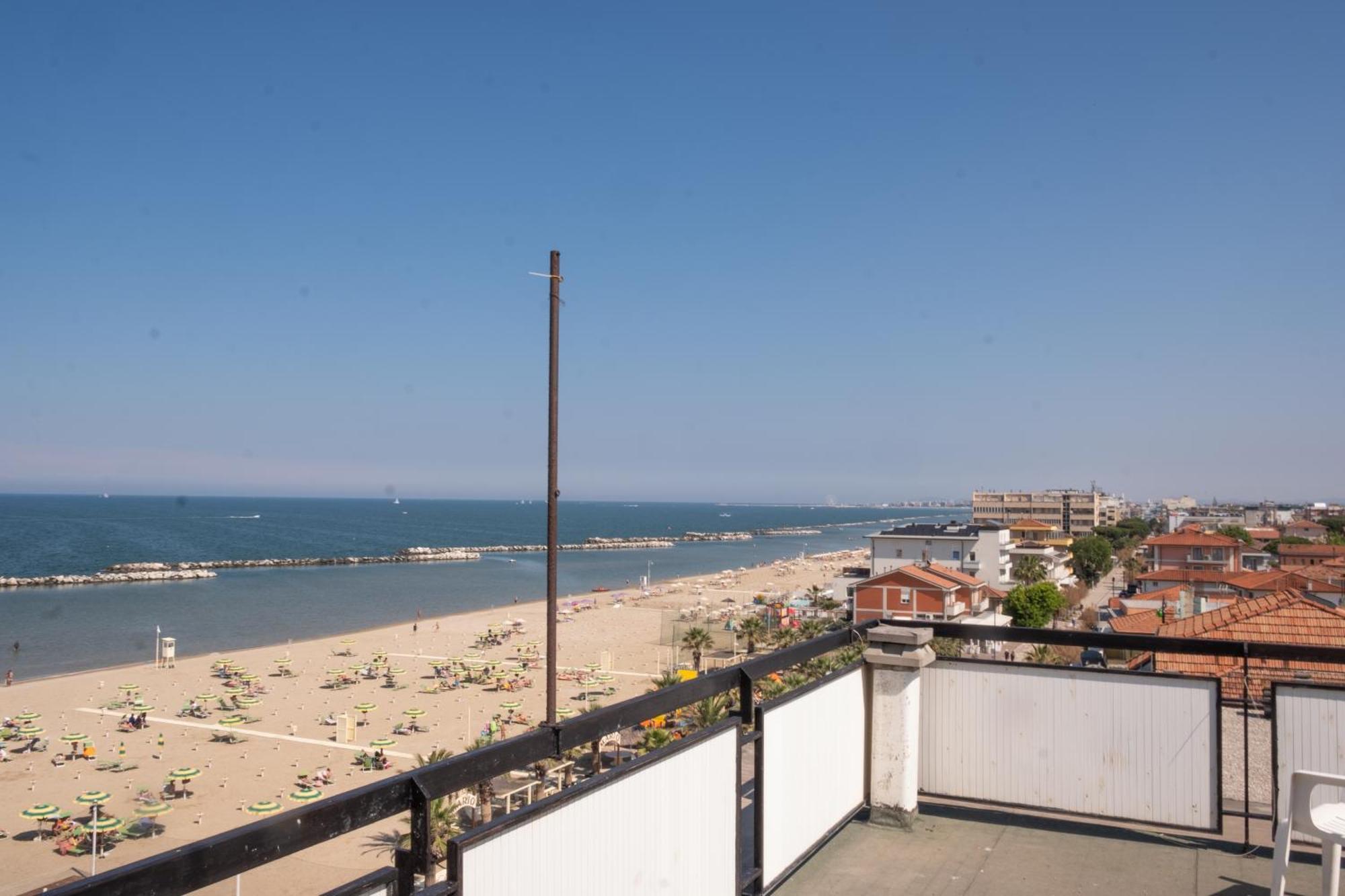 Hotel Re Leone Rimini Exterior photo