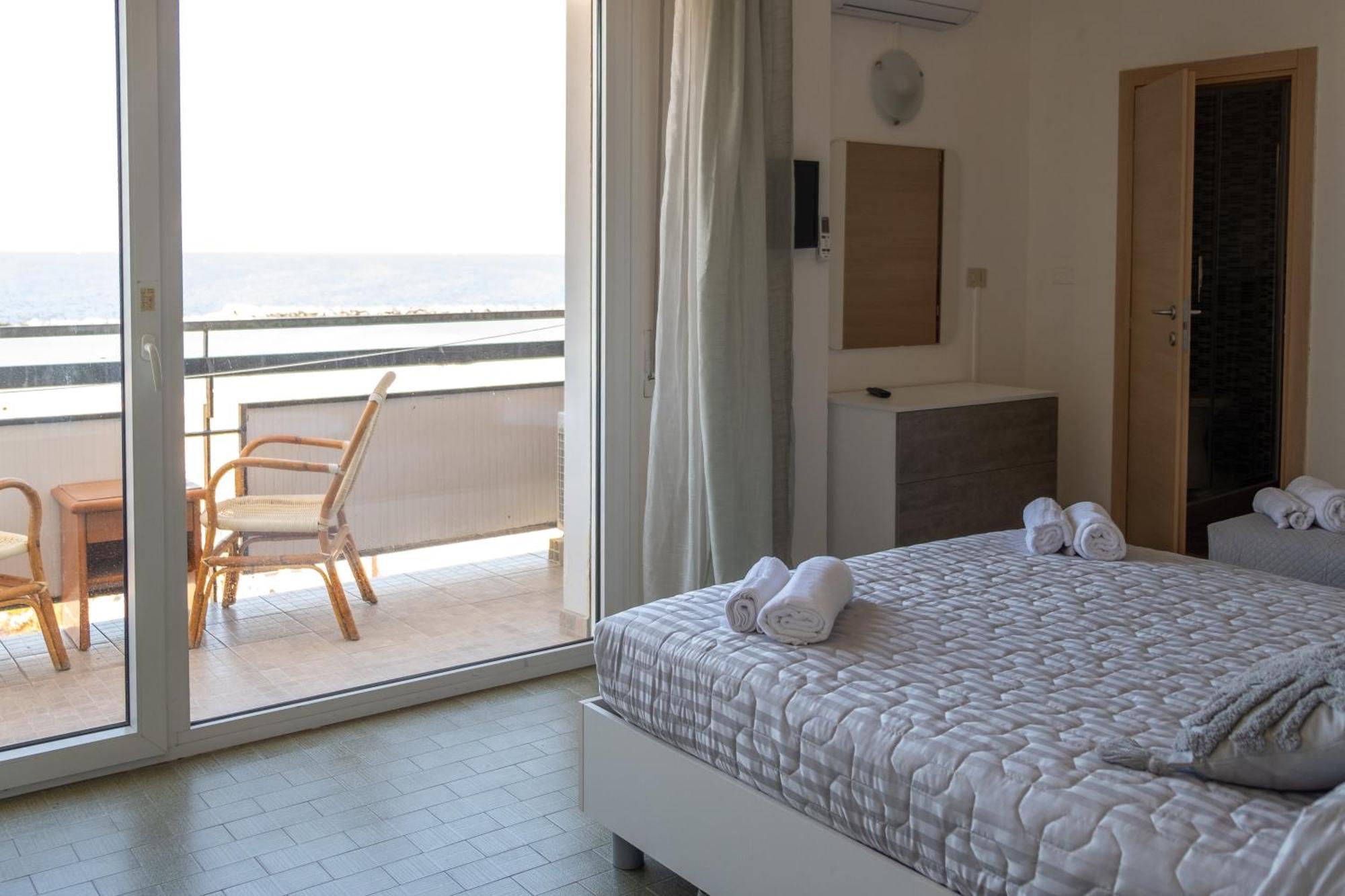 Hotel Re Leone Rimini Exterior photo