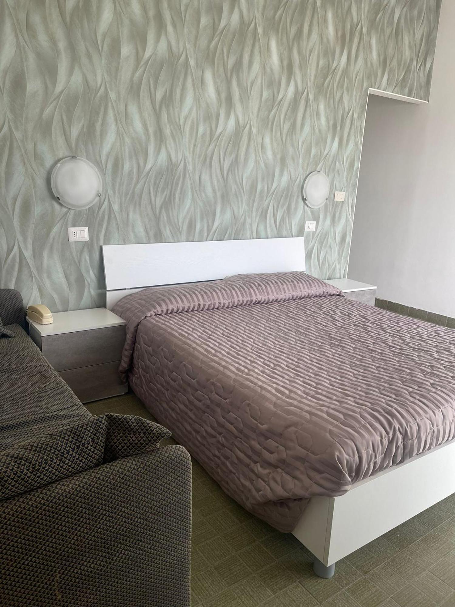 Hotel Re Leone Rimini Exterior photo