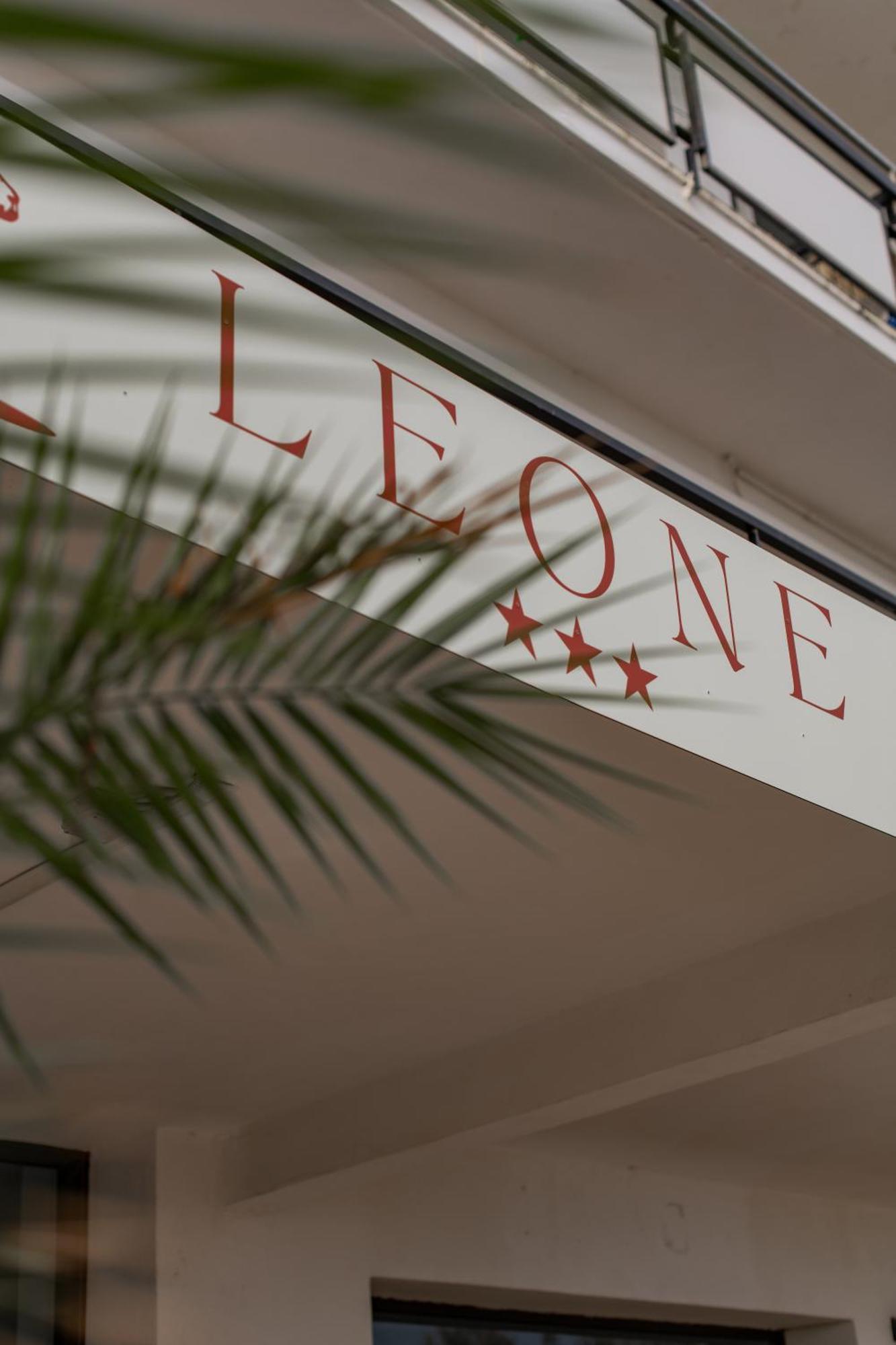 Hotel Re Leone Rimini Exterior photo
